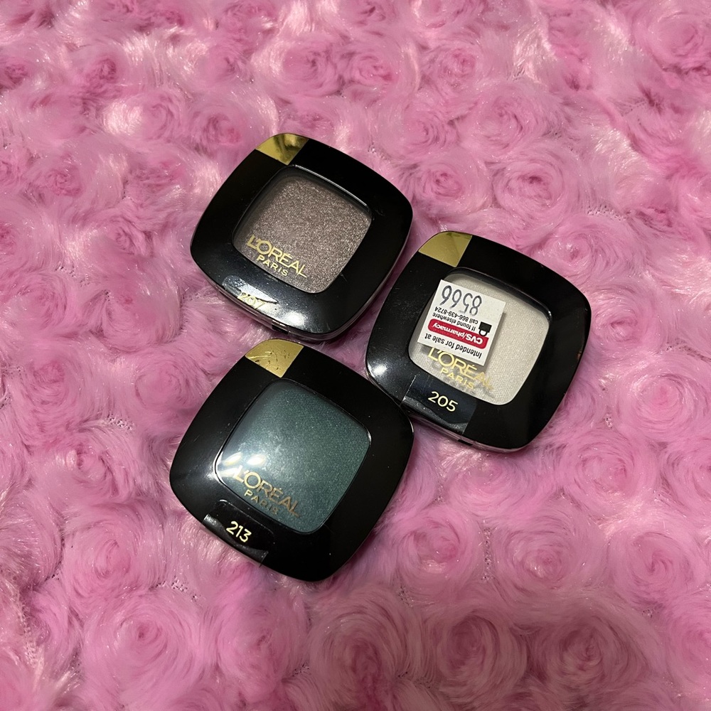Eyeshadow palettes